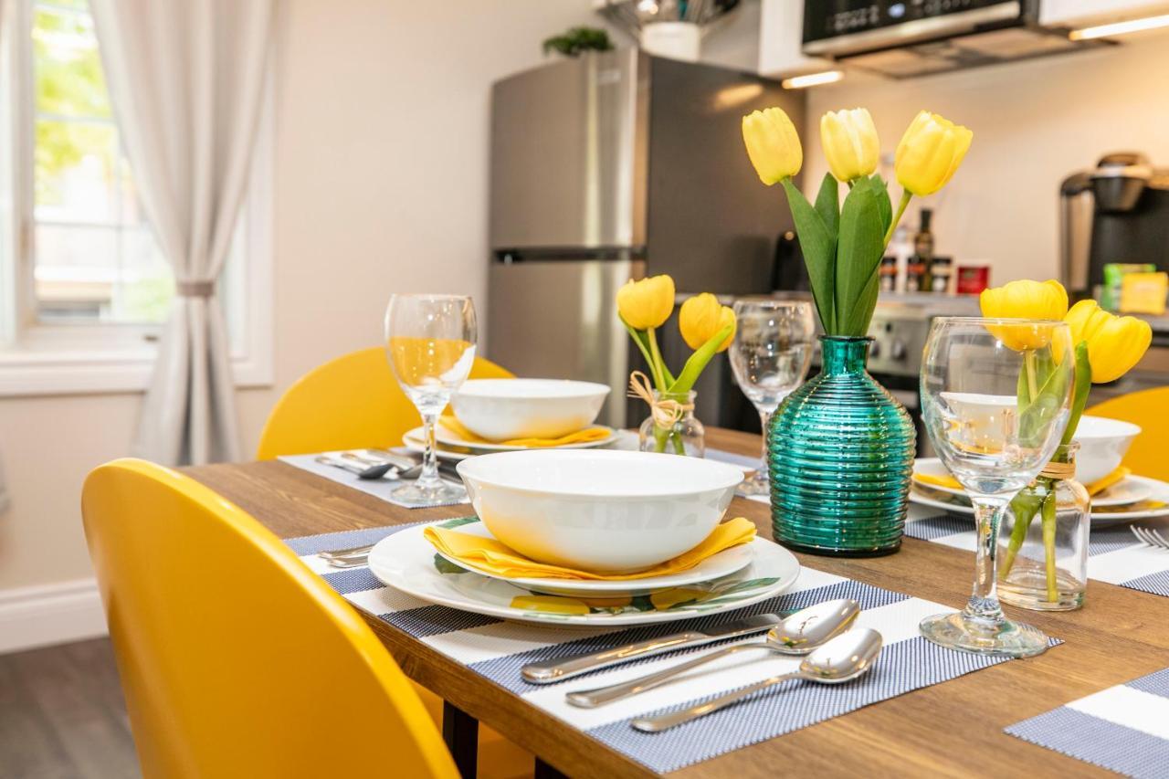 오타와 Luxury 1Br With King Bed - Steps From Byward Market! 아파트 외부 사진