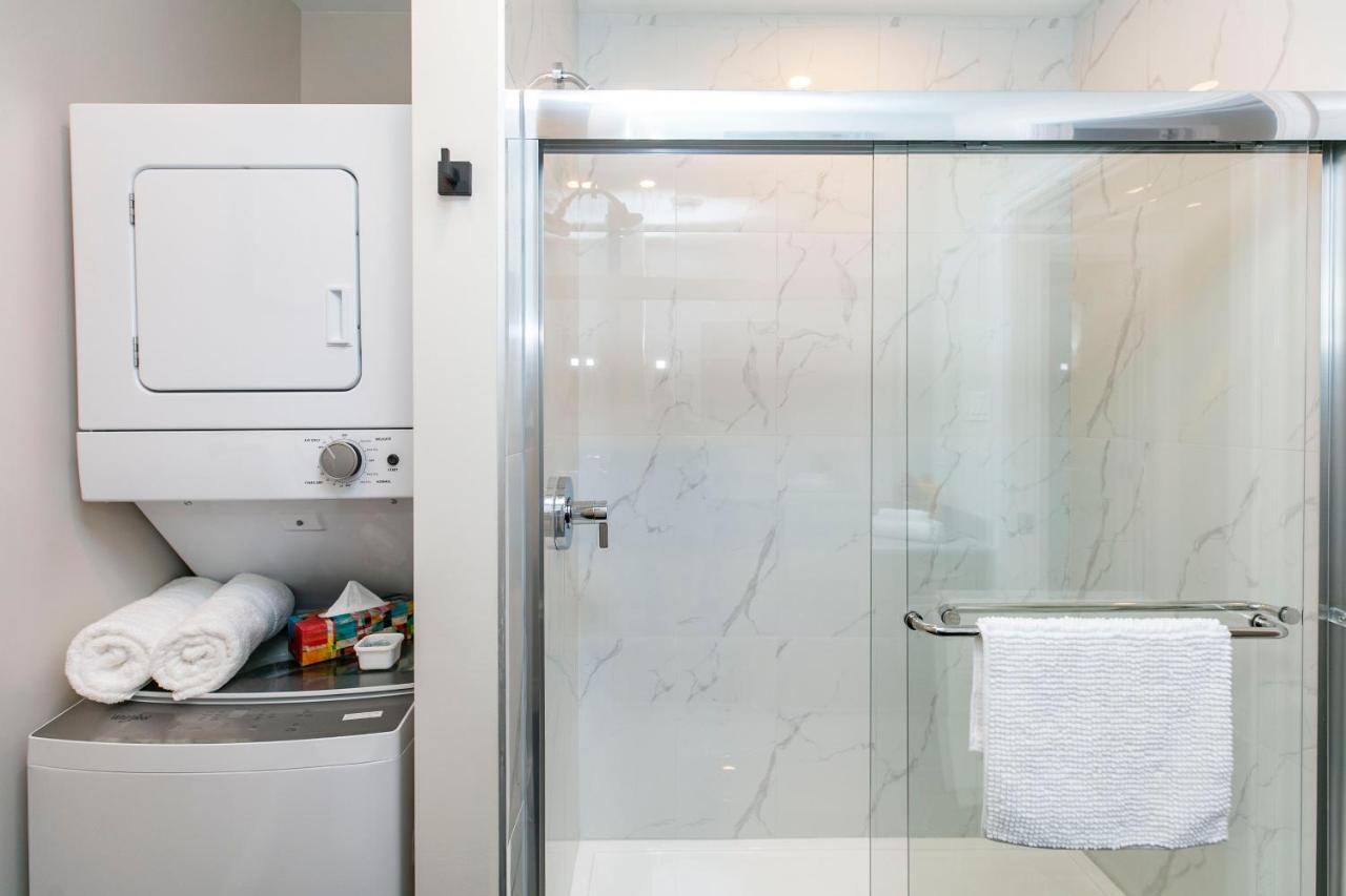 오타와 Luxury 1Br With King Bed - Steps From Byward Market! 아파트 외부 사진